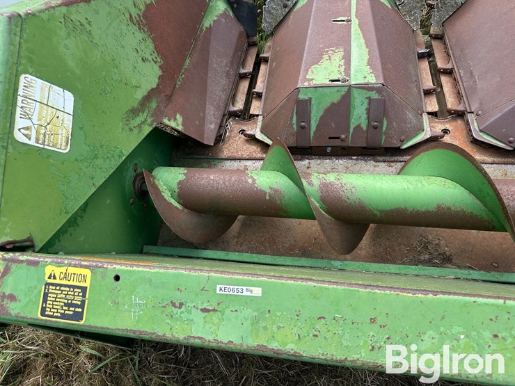 john-deere-8r30-corn-head-image-15