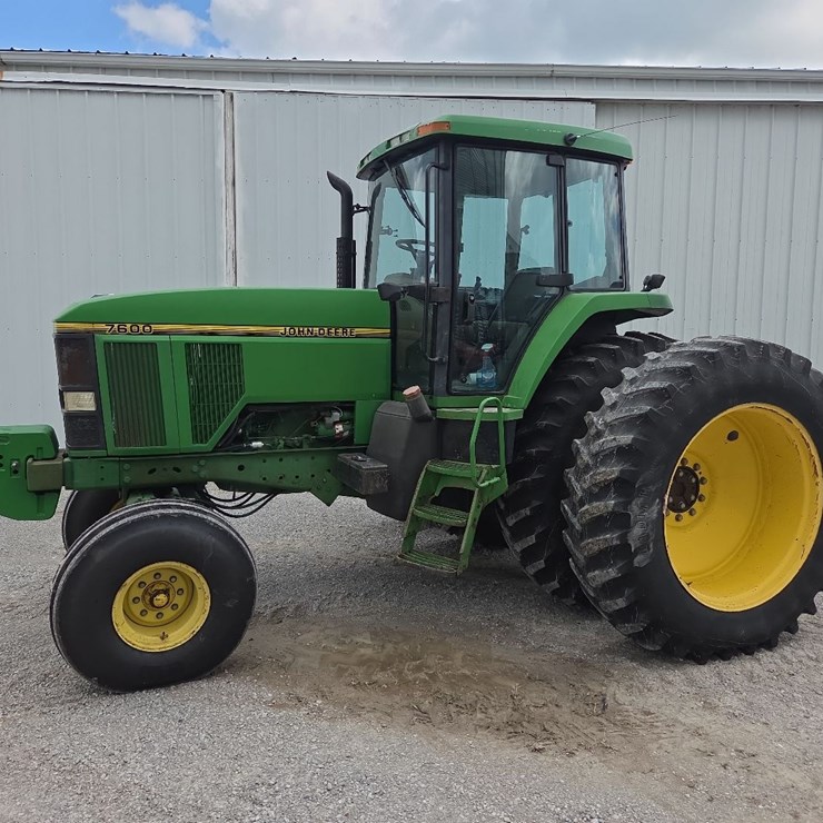 JOHN DEERE 7600