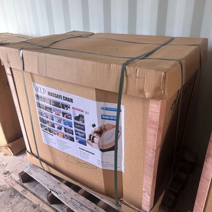 UNUSED SKLP MASSAGE CHAIR