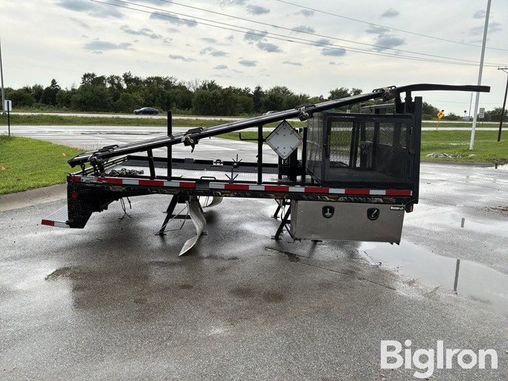 2023-massey-ferguson-730-image-4