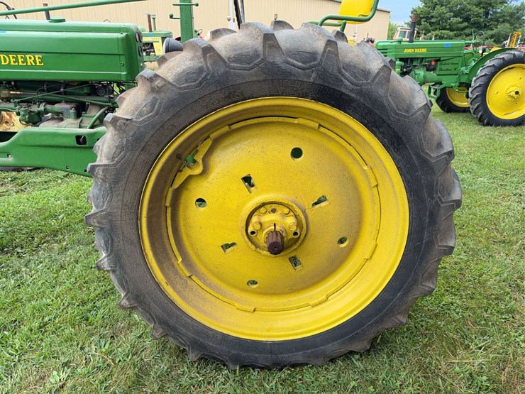 john-deere-b-image-34