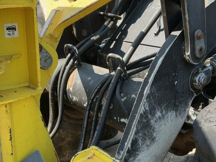 2013-deere-843k-image-45
