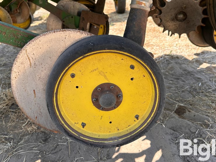 john-deere-7200-image-13