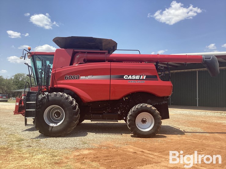 2011-case-ih-6088-image-8