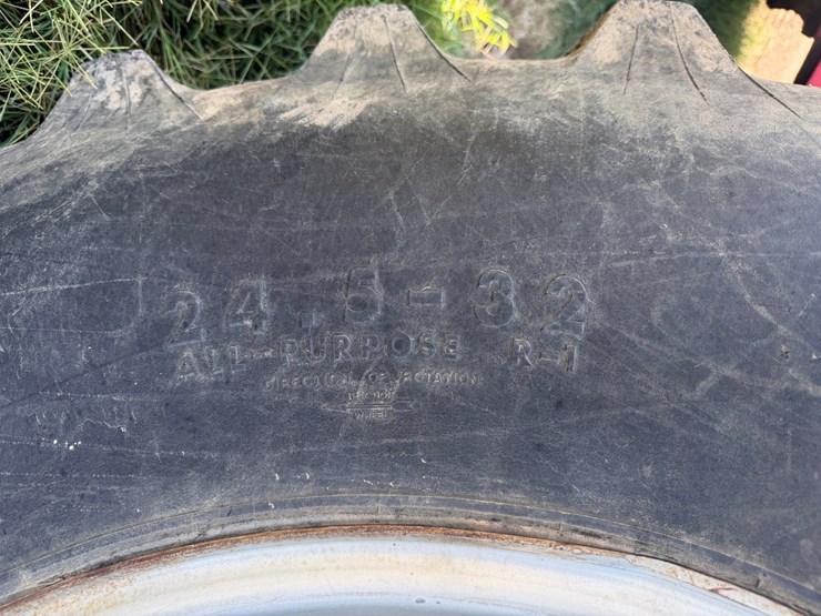 1983-massey-ferguson-4880-image-5