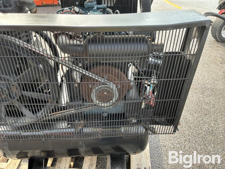 2011-massey-ferguson-730-image-17