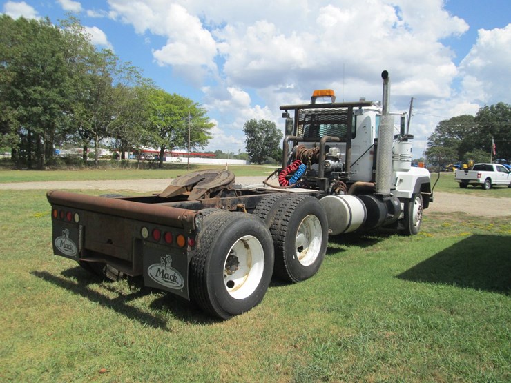 1993-mack-rd688s-image-3