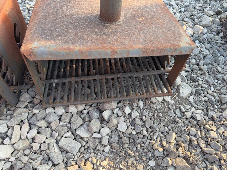 #49759-•-lot-of-(2)-outdoor-park-grills-inv#49759-image-6