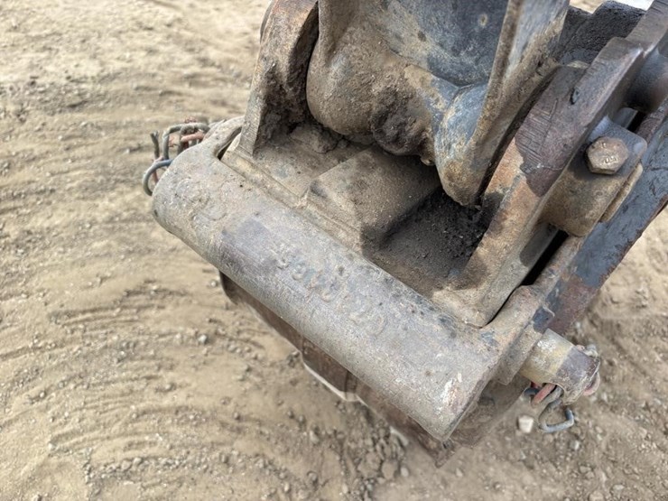 2013-bobcat-e26em-hydraulic-excavator-image-15