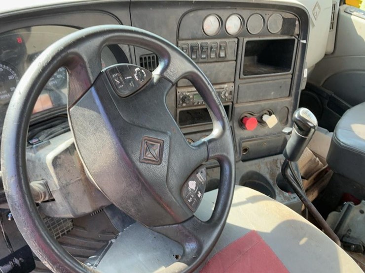 2012-international-prostar-image-12