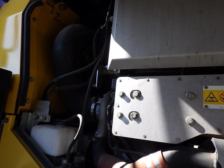 2018-komatsu-wa320-8-image-10