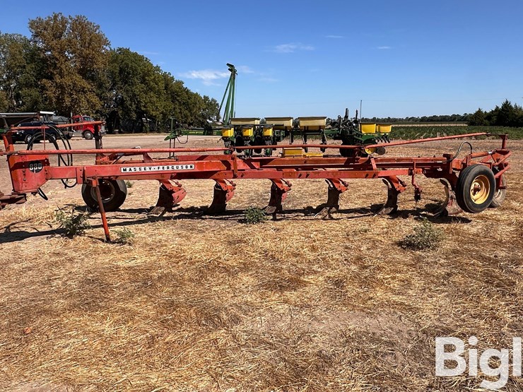 massey-ferguson-880-image-8