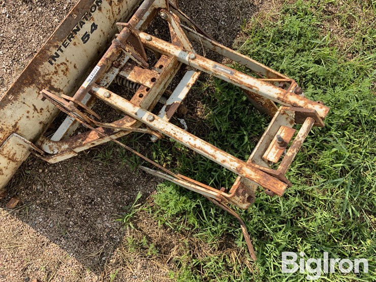 international-cub-154-lo-boy-image-9