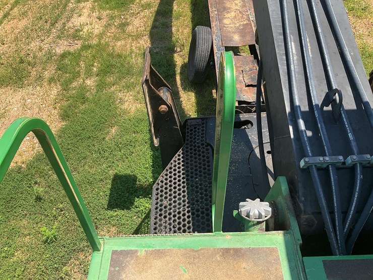 2013-deere-437d-image-41