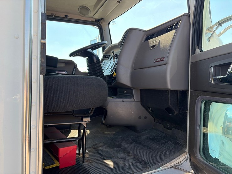 2019-kenworth-t270-image-19