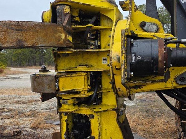 2019-deere-853m-image-4