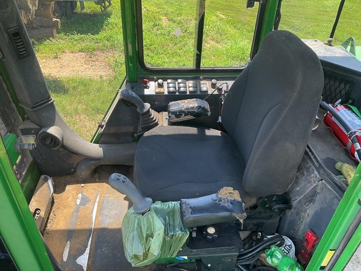 2013-deere-437d-image-32