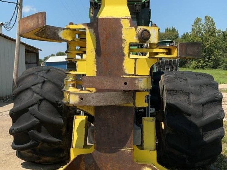 2013-deere-843k-image-35