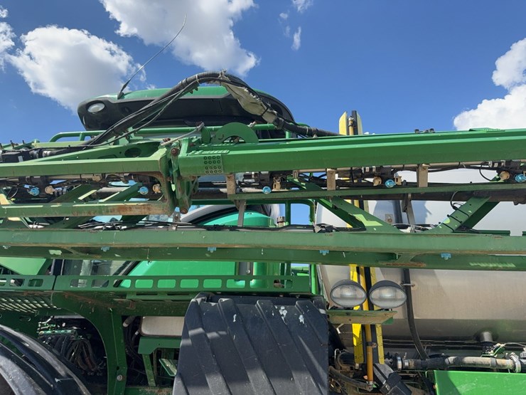 2016-john-deere-r4038-image-51