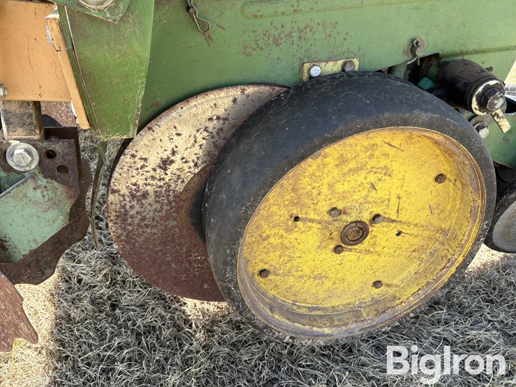 john-deere-7100-image-11