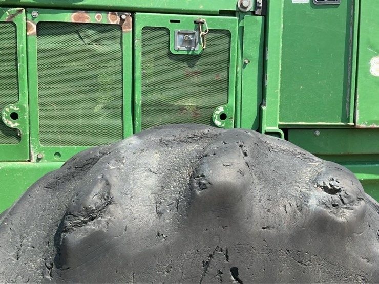 2013-deere-843k-image-63