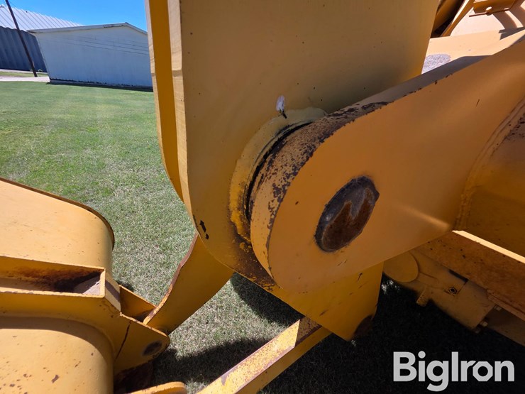 deere-444g-image-18