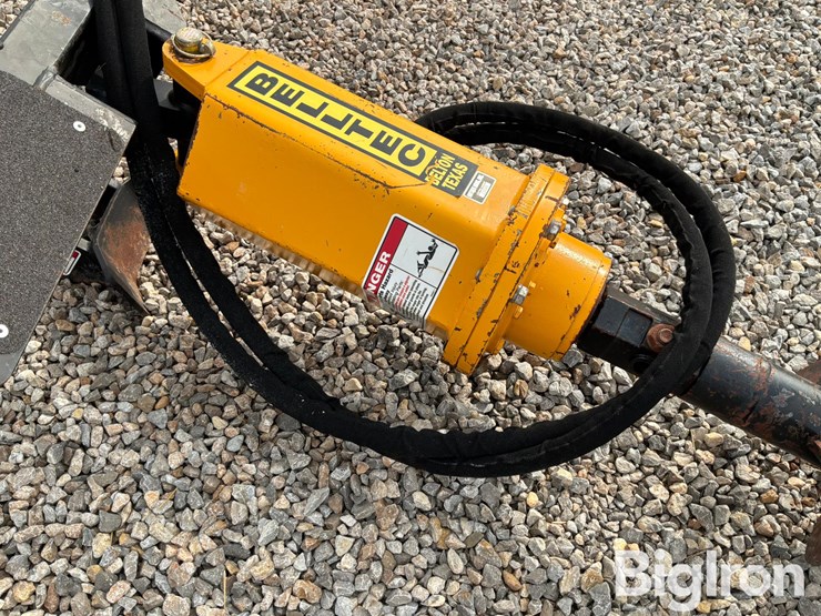 belltec-300-hydraulic-post-hole-digger-image-19