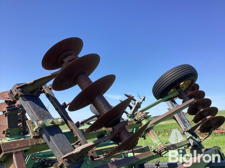 john-deere-331-image-16