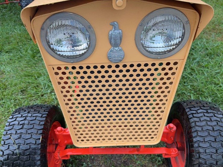 case-130-garden-tractor-image-6