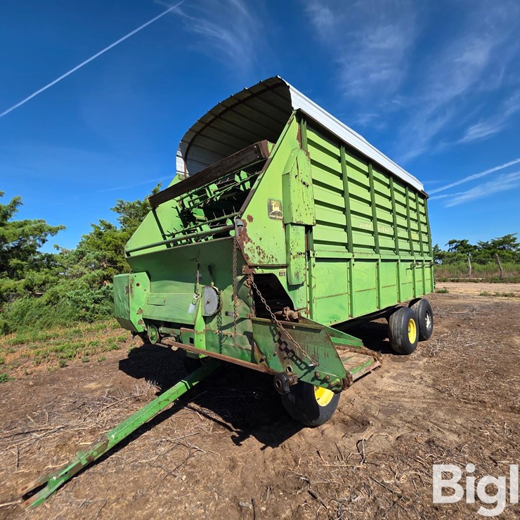 JOHN DEERE 716A
