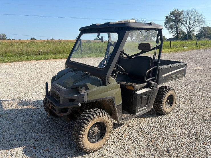 2014-polaris-ranger-800-efi-image-1