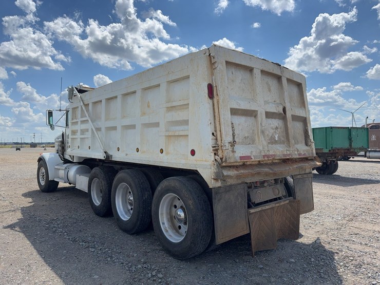 1996-peterbilt-357-image-4