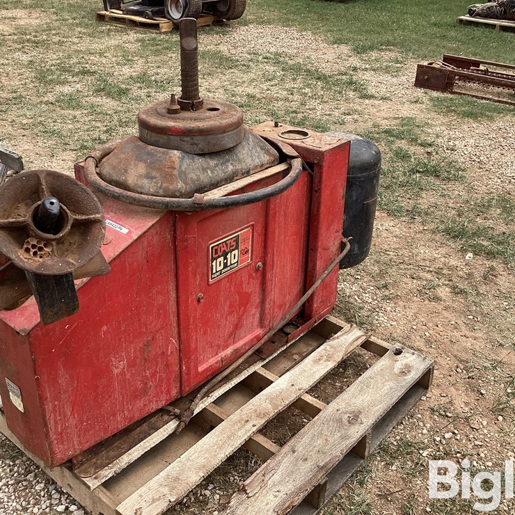 Coats 10-10 Tire Changer