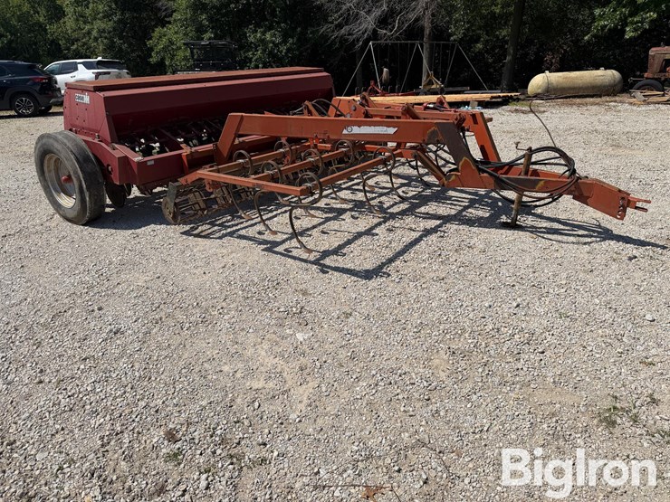 case-ih-5100-image-3
