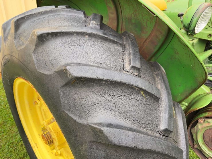 john-deere-720-image-33