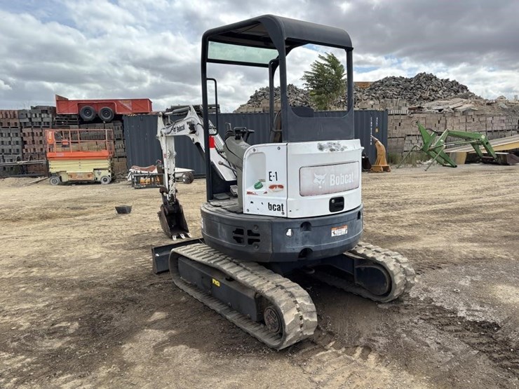 2013-bobcat-e26em-hydraulic-excavator-image-4