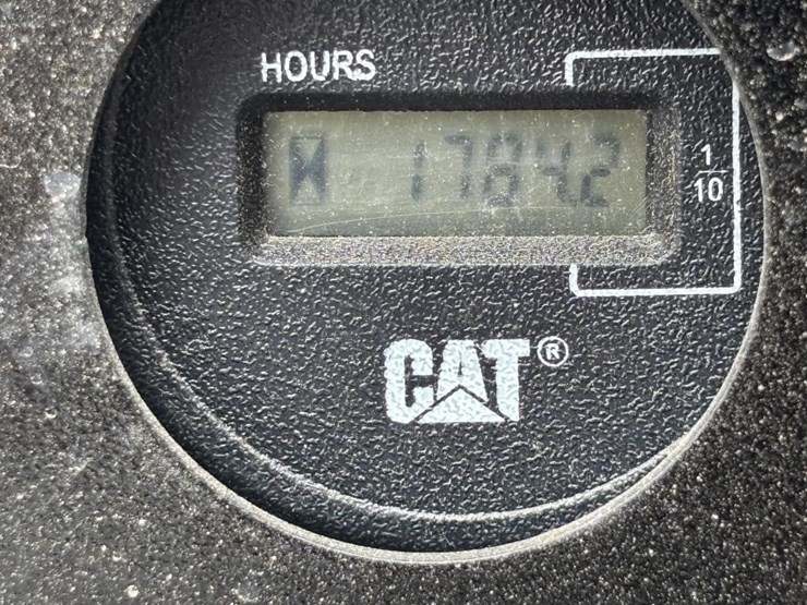 2015-caterpillar-303e-hydraulic-excavator-image-54