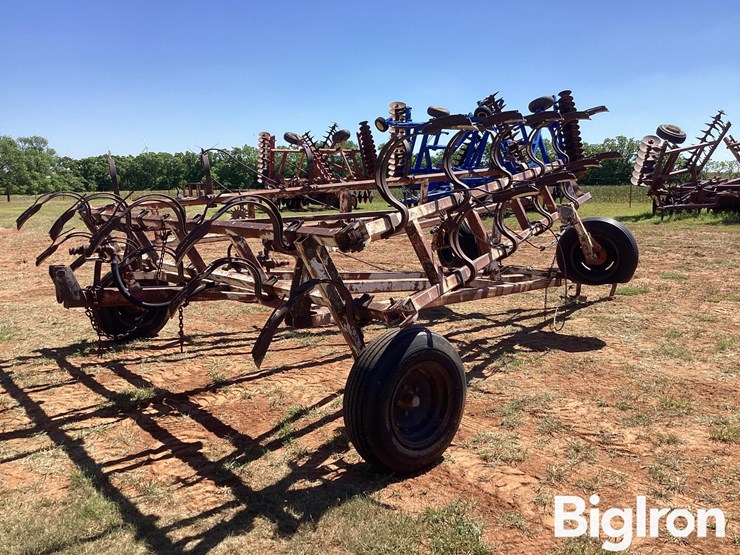 nh3-40’-anhydrous-knife-applicator-image-5
