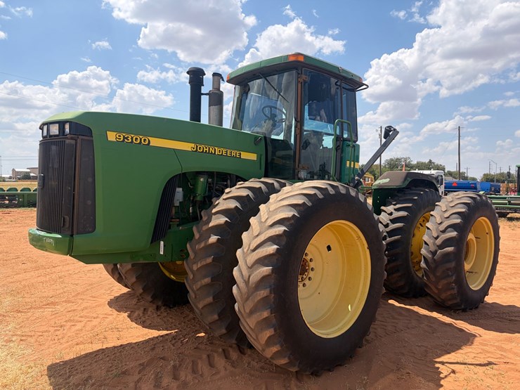 2000-john-deere-9300-image-1