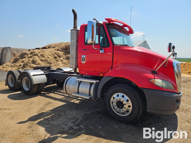 2013-international-prostar-image-3