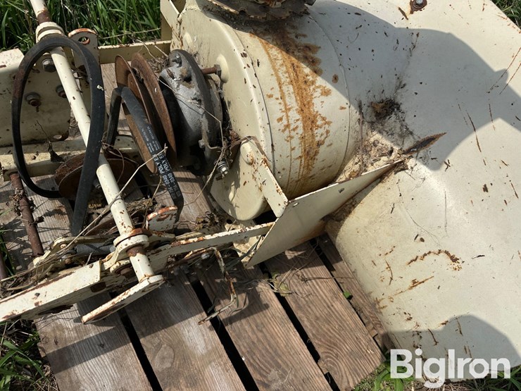 cub-cadet-190-450-snow-blower-attachment-image-19