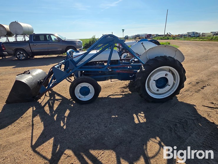 ford-8n-image-9