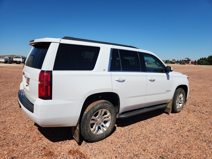 2015-chevrolet-tahoe-lt-image-5