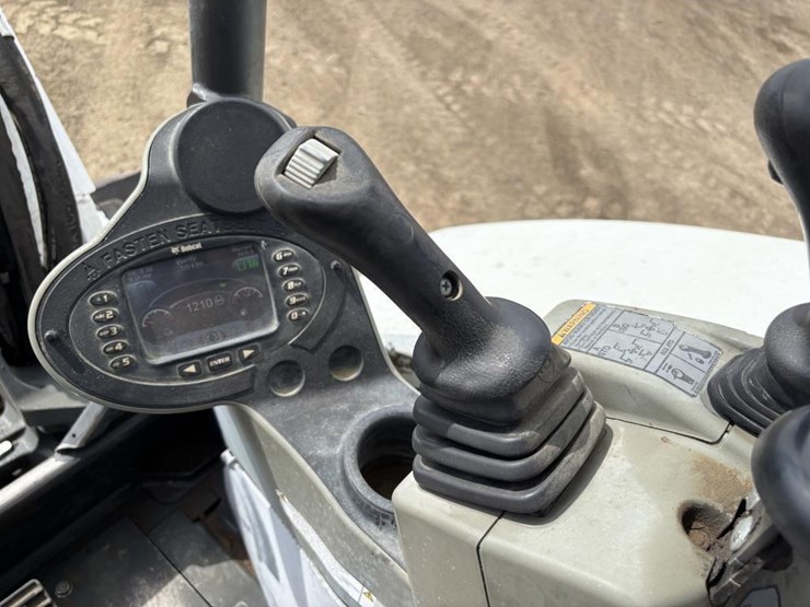 2019-bobcat-e55-image-35