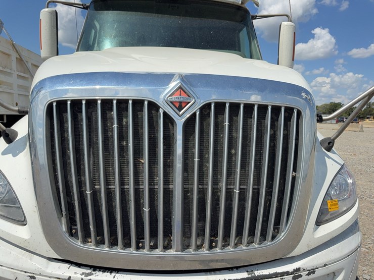 2015-international-prostar-image-52