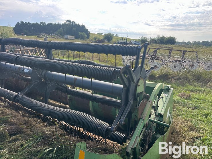 john-deere-216-image-15