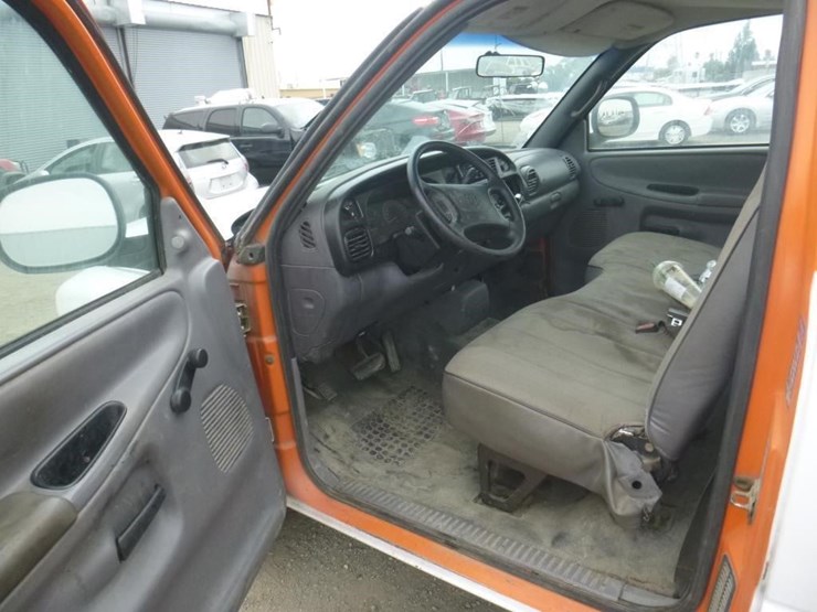 1999-dodge-ram-2500-image-5
