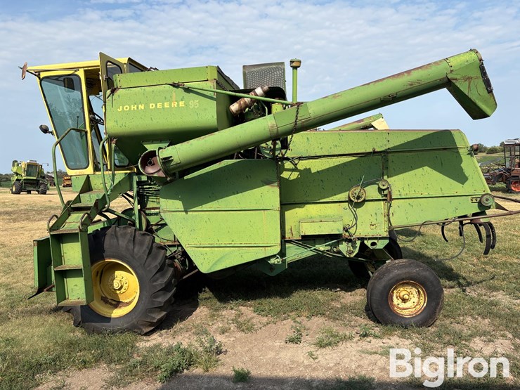 1969-john-deere-95-image-8