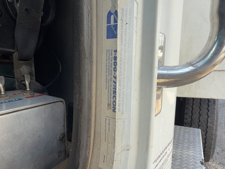 1996-peterbilt-357-image-74