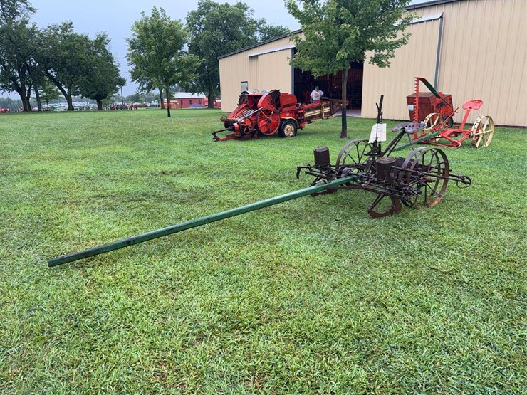 john-deere-two-row-planter-image-1